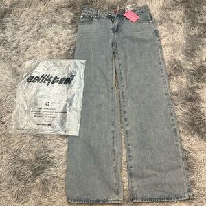 EDIKTED NWT Raelynn Washed Light Blue Low Rise Jeans NEVER WORN